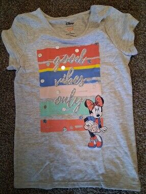 Disney Gray Tee w Minnie Mouse
